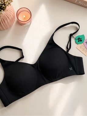 Seamless Wireless Bra - Black